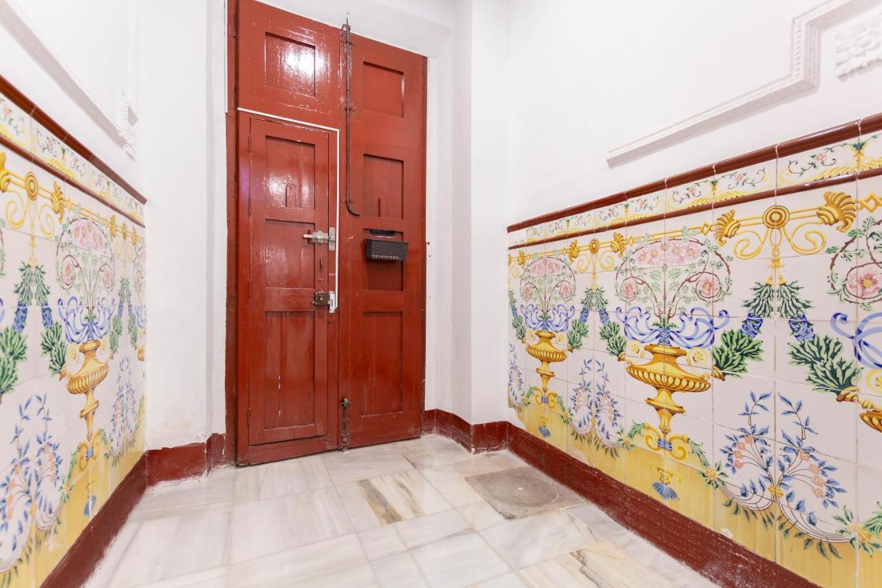 Sanders Lavender - Delightful Two-Bedroom Apartment Downtown Малага Екстериор снимка
