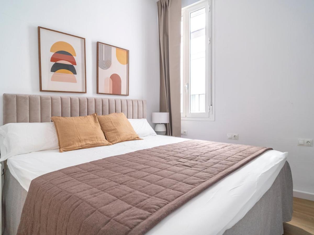Sanders Lavender - Delightful Two-Bedroom Apartment Downtown Малага Екстериор снимка